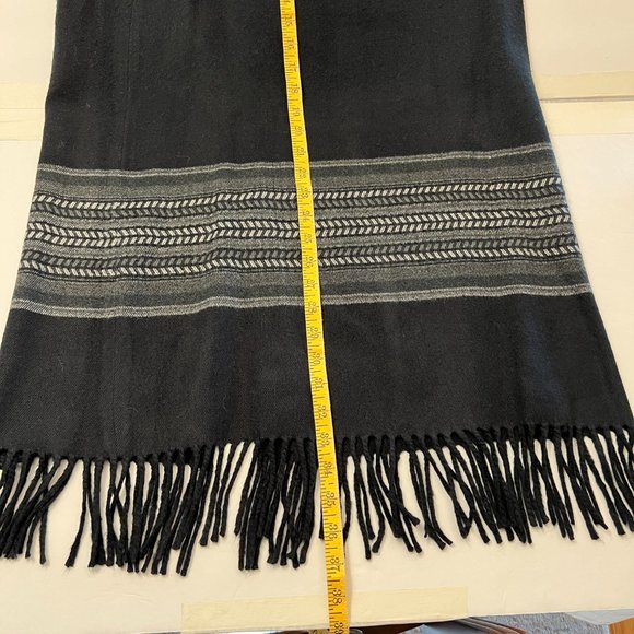 Boutique Europa black fringe maxi blanket skirt with side zip - Picture 3 of 3